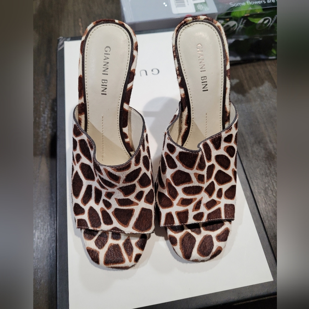 Gianni Bini High Heel
